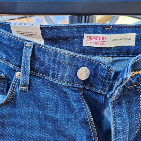 Levi Strauss Signature Women's High Rise Skinny Blue Jeans 14S 32x28 - Picture 3 of 6
